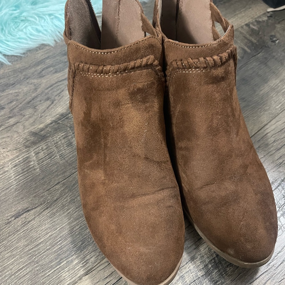 Soda Women's Tan Suede Ankle Booties